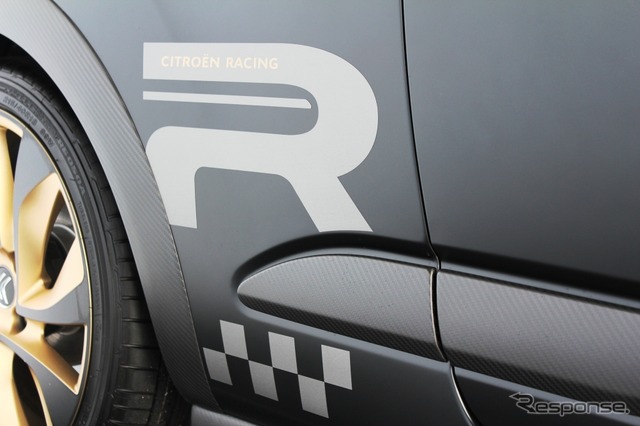 シトロエン・DS3レーシングマットゴールド