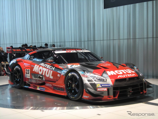 「MOTUL AUTECH GT-R」の2014年カラー(フロントビュー)。