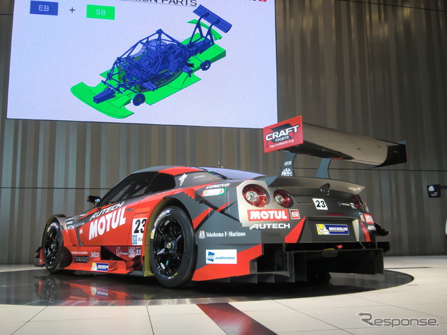 「MOTUL AUTECH GT-R」の2014年カラー(リヤビュー)。