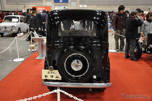38年式ダットサン17型セダン