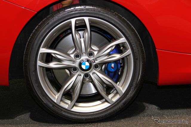 BMW M235i クーペ