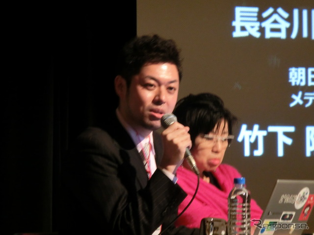 左は朝日新聞メディアラボ竹下隆一郎氏。右は東京都現代美術館のチーフ・キュレーター長谷川祐子氏