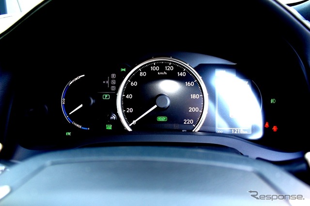 【レクサス・CT200h