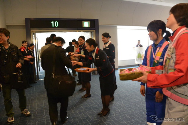 JAL ひなまつりフライト