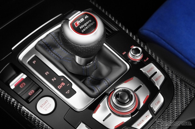 アウディ RS4 アバント・ノガーロ・セレクション
