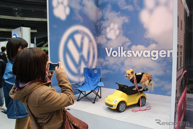 VWブースのペットフォトコーナー(わいわいペットショー14)