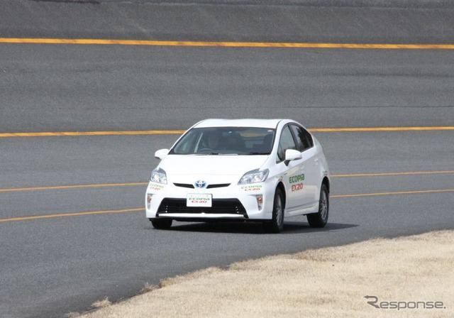 試乗テスト中のEX20