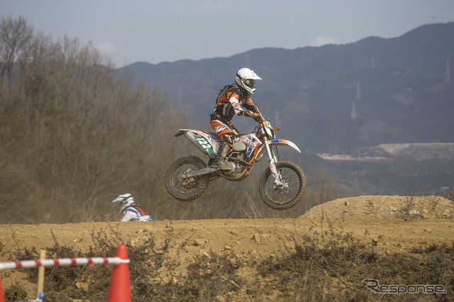 【JNCC 開幕戦】スピードコースでの三つ巴バトルを制したのは…［写真蔵］