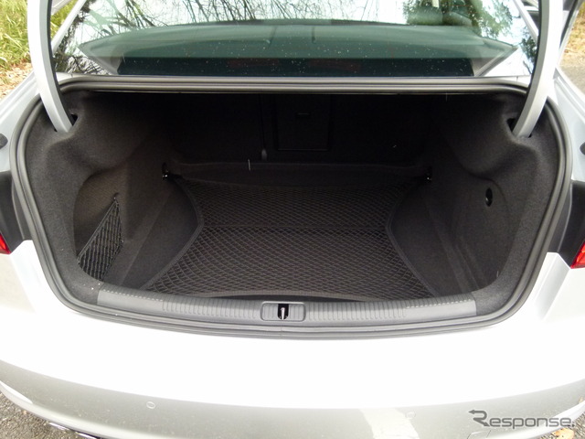 アウディA3セダン1.4TFSI cod