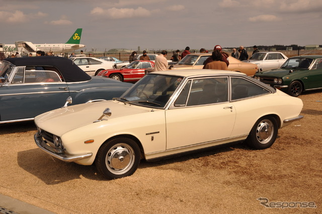 1972年式 いすゞ117クーペ