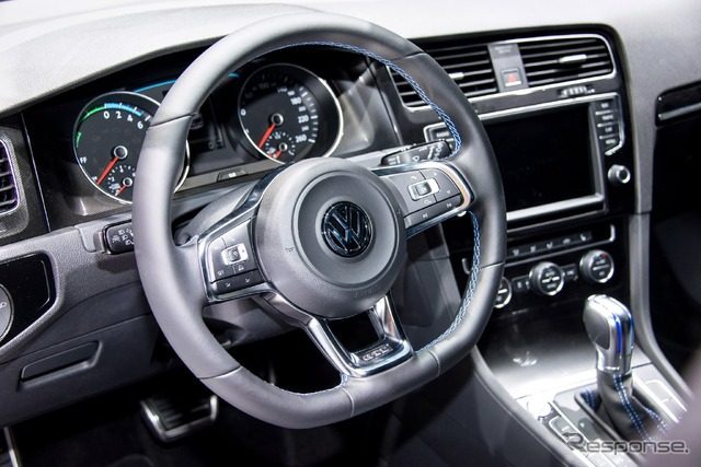 VW・ゴルフGTE(ジュネーブモーターショー14)