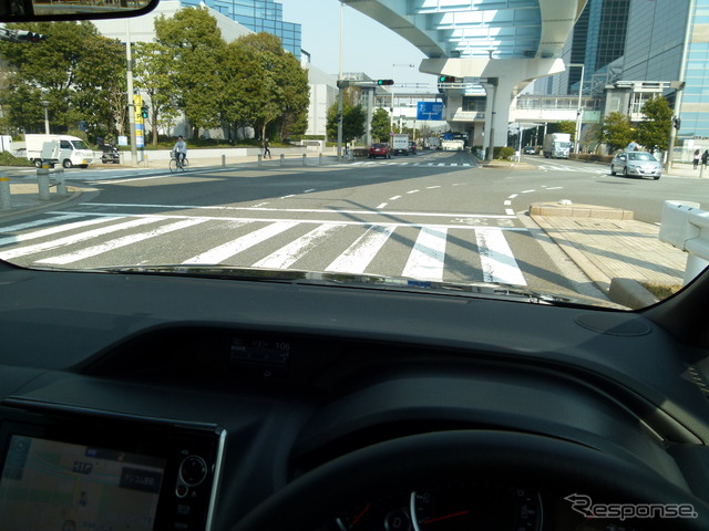 トヨタ ヴォクシーZS・8人乗り