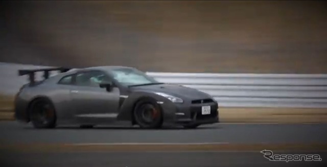 富士スピードウェイで最終確認テストを行う日産 GT-R NISMO Nアタックパッケージ