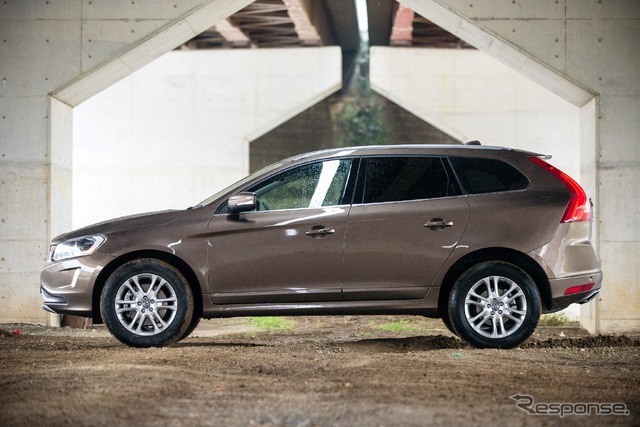 ボルボ XC60 T5 SE