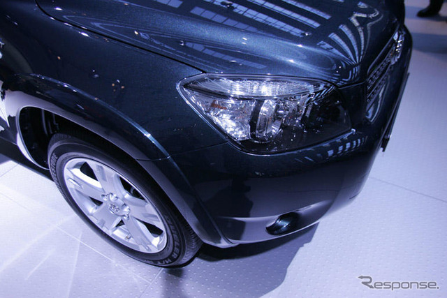 【フランクフルトモーターショー05】シェア25%、RAV4 新型デビュー