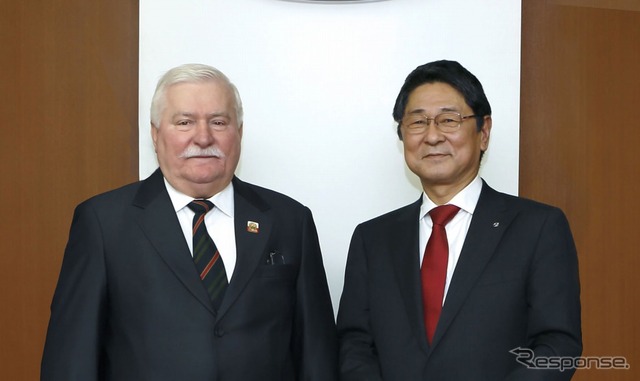 ワレサ氏と金井副会長