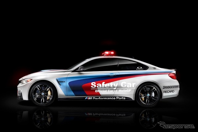 BMW M4 クーペのMoto GPセーフティカー