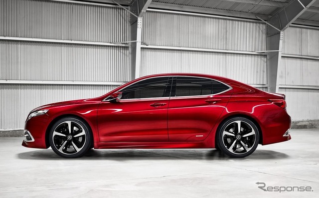 アキュラ TLX のプロトタイプ車