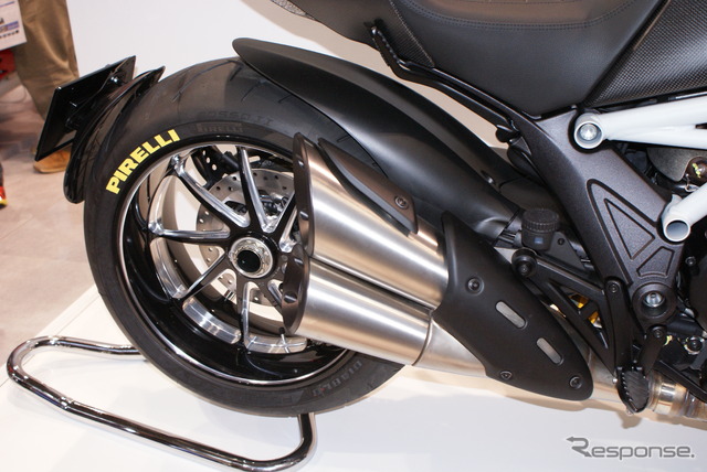 DIAVEL CARBON