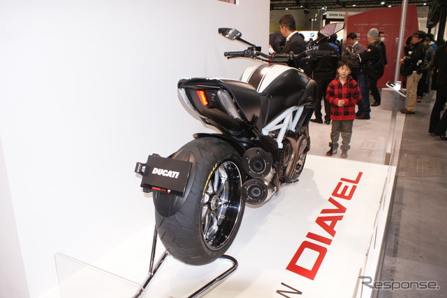 DIAVEL CARBON