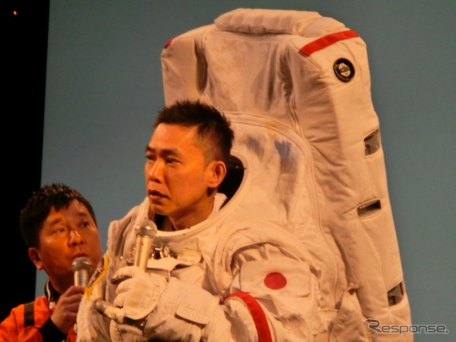宇宙博2014 オフィシャルサポーターに就任した 爆笑問題の二人。