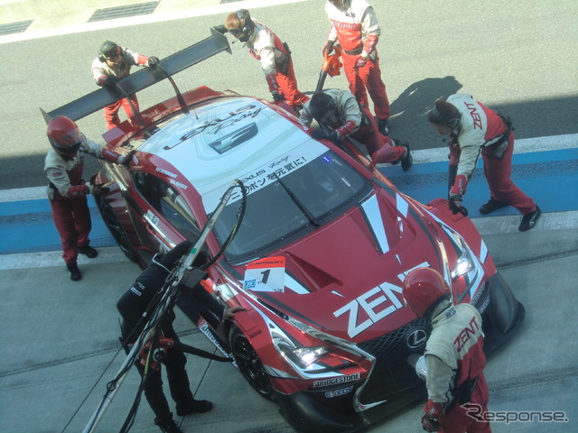 立川&平手の#1 ZENT CERUMO RC F。