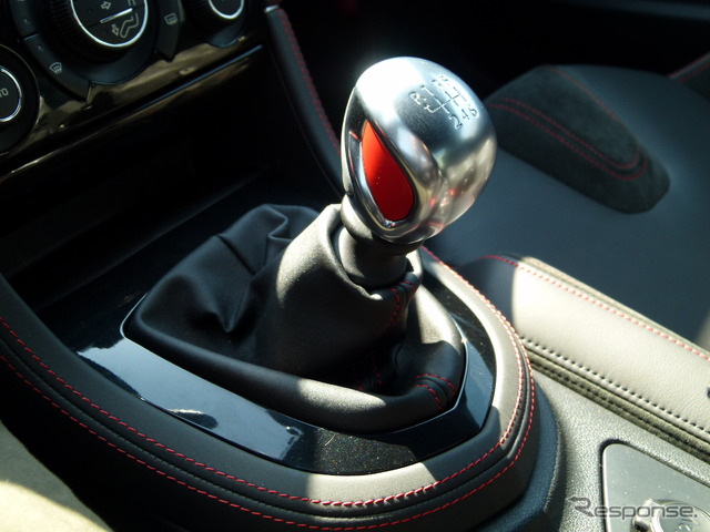 プジョーRCZ R