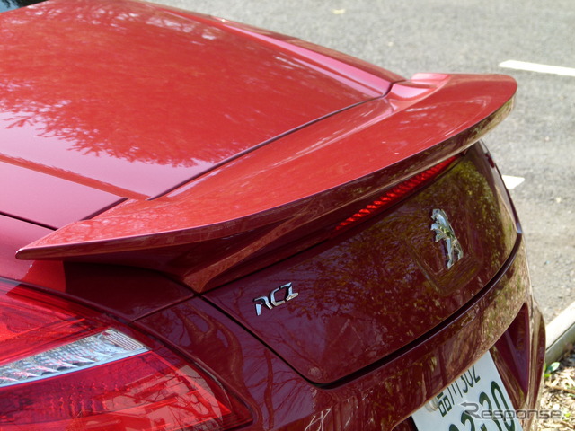 プジョーRCZ R