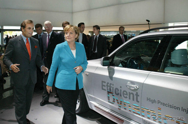 【フランクフルトモーターショー05】ドイツCDU党首、BMWスタンド訪問