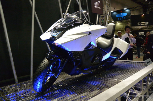 ホンダ NM4