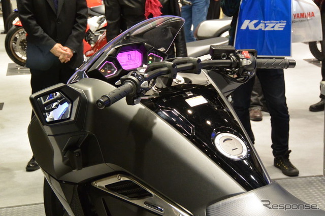ホンダ NM4