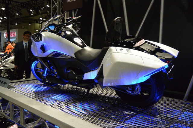 ホンダ NM4