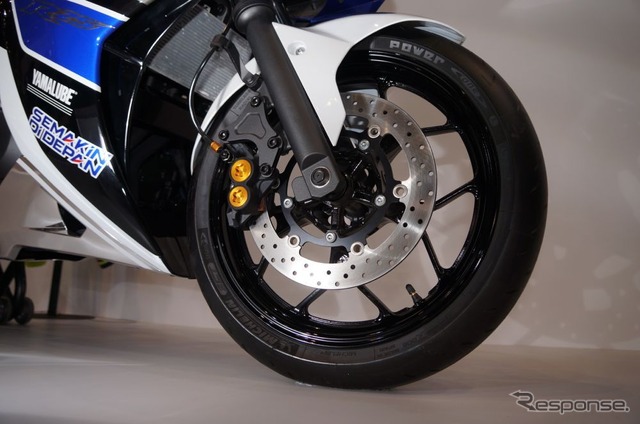 【東京モーターサイクルショー14】ヤマハ 250ccの新型スポーツ車を年内発売…毎日乗れるスーパーバイク