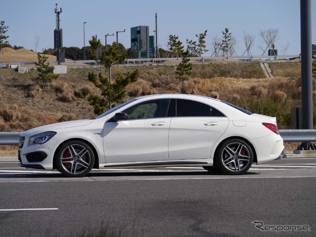 メルセデスベンツ CLA45 AMG(日本仕様)