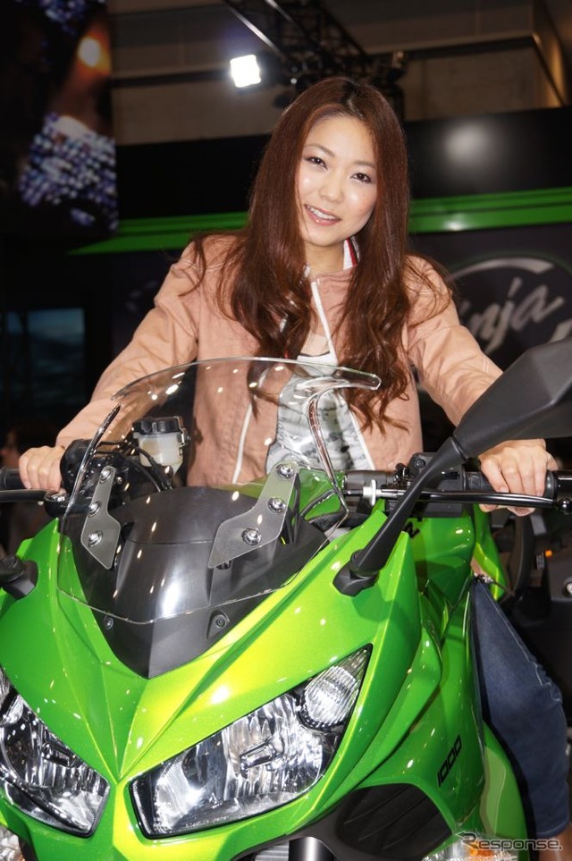 【東京モーターサイクルショー14】コンパニオン写真蔵…国内メーカー編