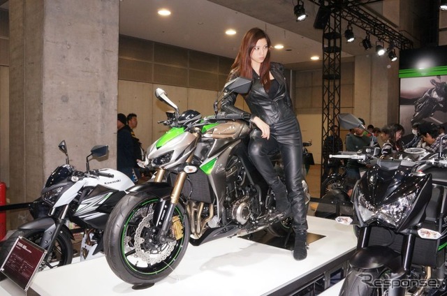 【東京モーターサイクルショー14】コンパニオン写真蔵…国内メーカー編