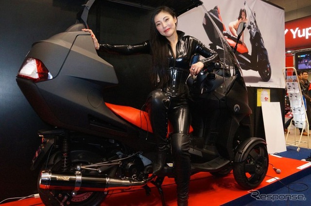 【東京モーターサイクルショー14】コンパニオン写真蔵…3輪車編