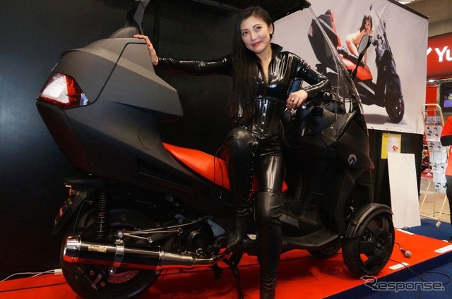 【東京モーターサイクルショー14】コンパニオン写真蔵…3輪車編