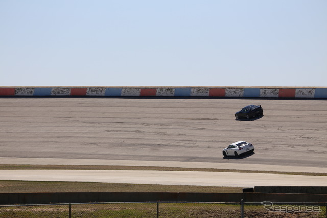 テキサス洲、テキサス・ワールド・スピードウェイにて行われた「TX2K14」のレースイベント