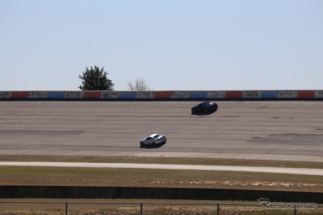 テキサス洲、テキサス・ワールド・スピードウェイにて行われた「TX2K14」のレースイベント
