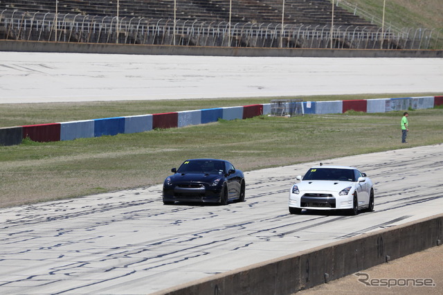 テキサス洲、テキサス・ワールド・スピードウェイにて行われた「TX2K14」のレースイベント