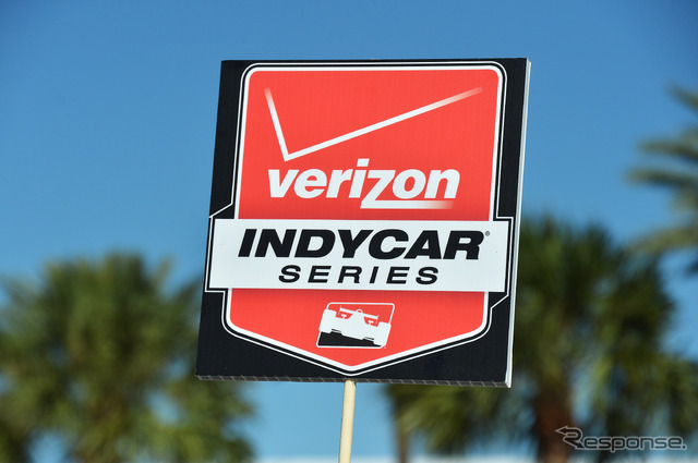 今季からインディカー・シリーズの冠スポンサーは「Verizon」に。写真:INDYCAR