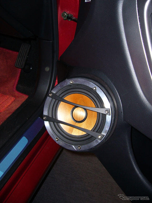 【A＆Vフェスタ2005】ウッドコーンを使った車載用スピーカー…JVC