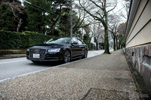 アウディ・A8 4.0 TFSI quattro