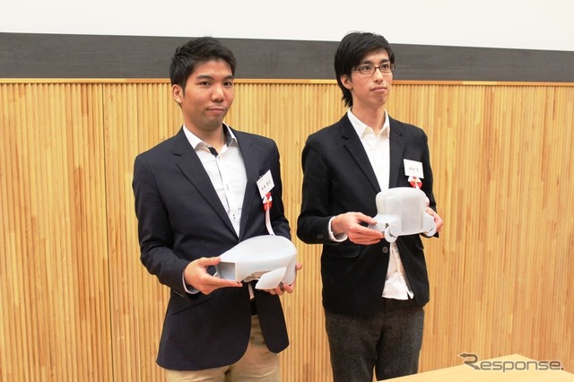 九州大学 チーム名KIDの中井孝信氏(左)と、千葉大学 チーム名PDLの西村隆氏