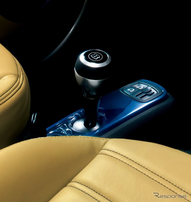 スマート フォーツー BRABUS エクスクルーシブ エディション ミッドナイトブルー