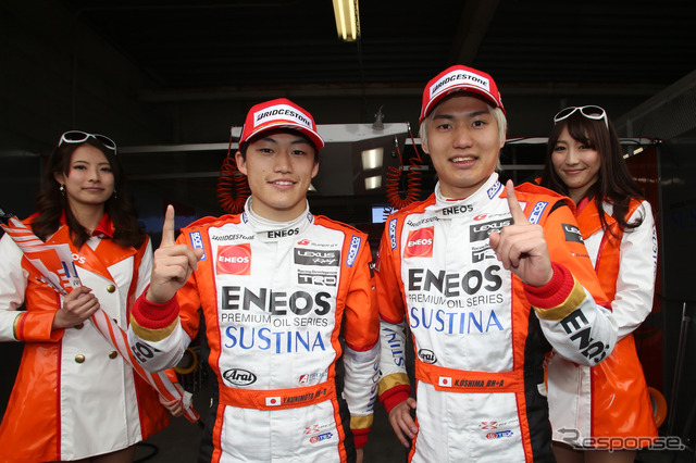 国本(左)と大嶋がGT500新時代最初のポールをゲット。撮影:益田和久