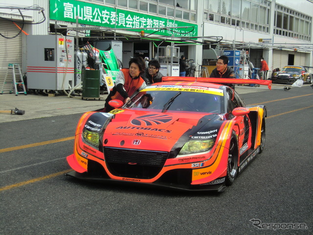 GT300予選3位の#55 CR-Z。