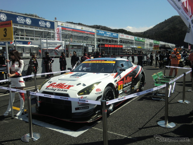GT300決勝4位は#3 GT-R。
