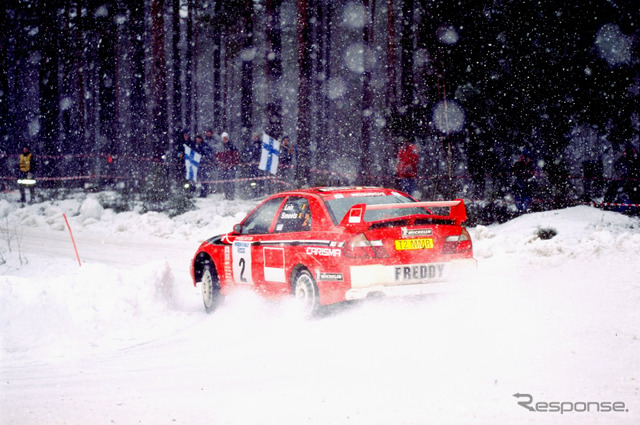 三菱 ランサーエボリューションVI(WRC 2000年)